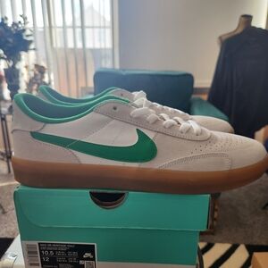 Nike SB Vulc White/Green/Gum/Grey